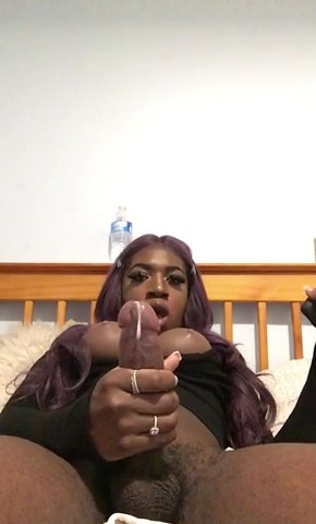 BIG BLACK SQUIRT